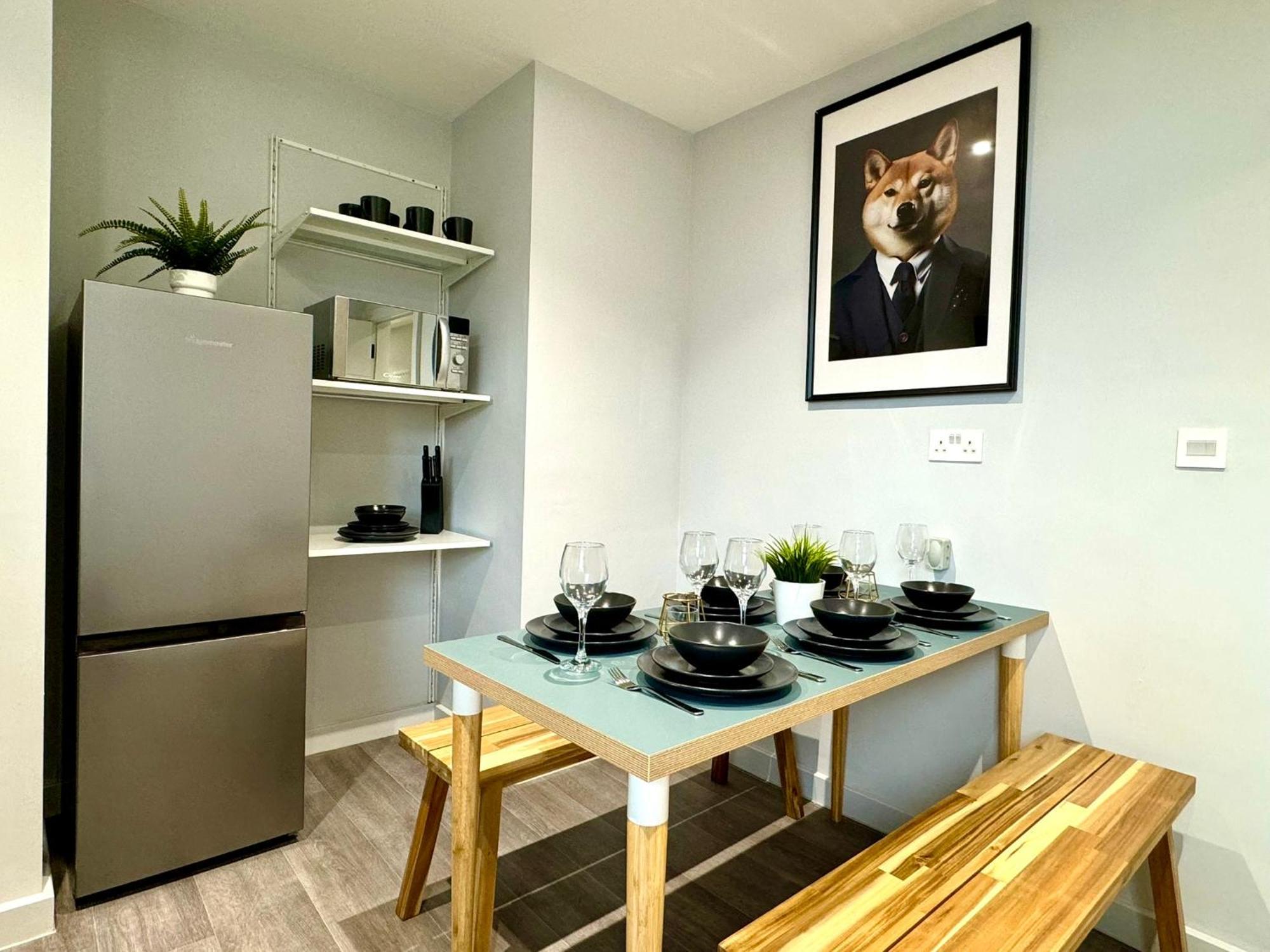בורנמות' Amazing Large 3 Bedroom Apartment - Sleeps 8! מראה חיצוני תמונה